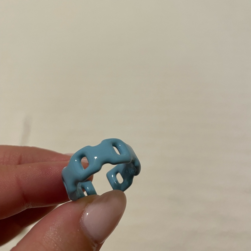 Mon Cher Moi blue link ring (size 7)